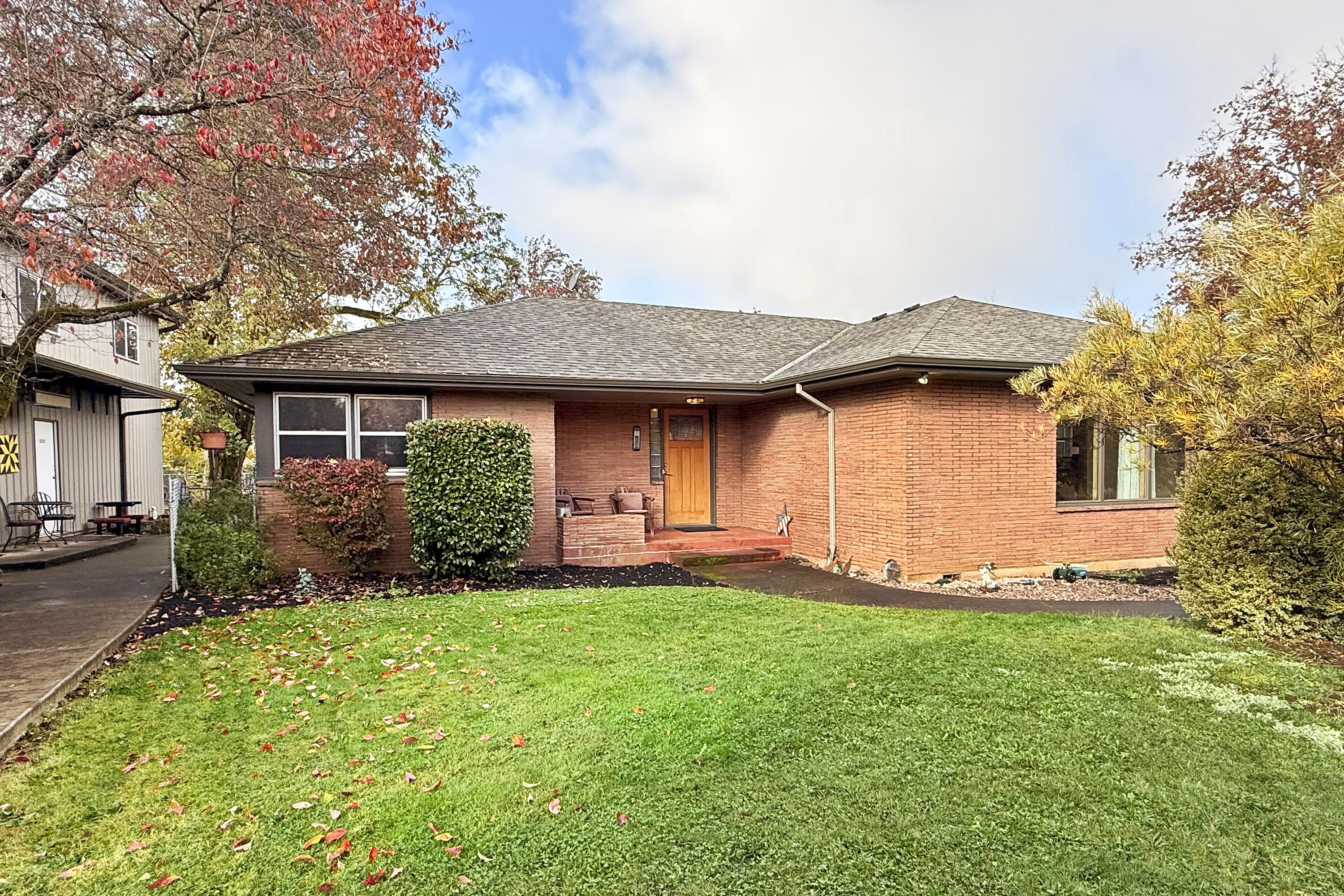 3_Kathy Endicott 571 NW Wade St Estacada