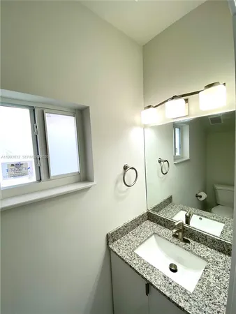 $2,900 | 5860 Lincoln Street, Unit 5860, Hollywood, FL 33021