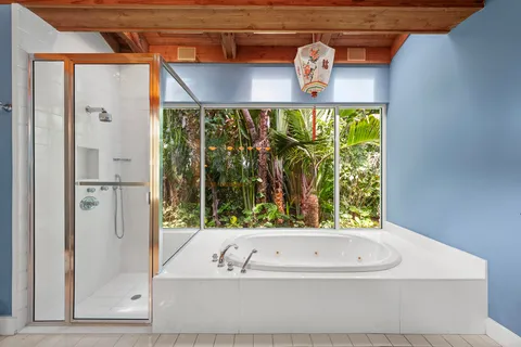 $25,950,000 | 6 La Costa Way, Palm Beach, FL 33480