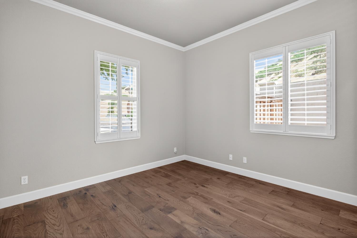 9016 Tee Patterson, CA 95363 - Photo 18 of 46 Front Bedroom
