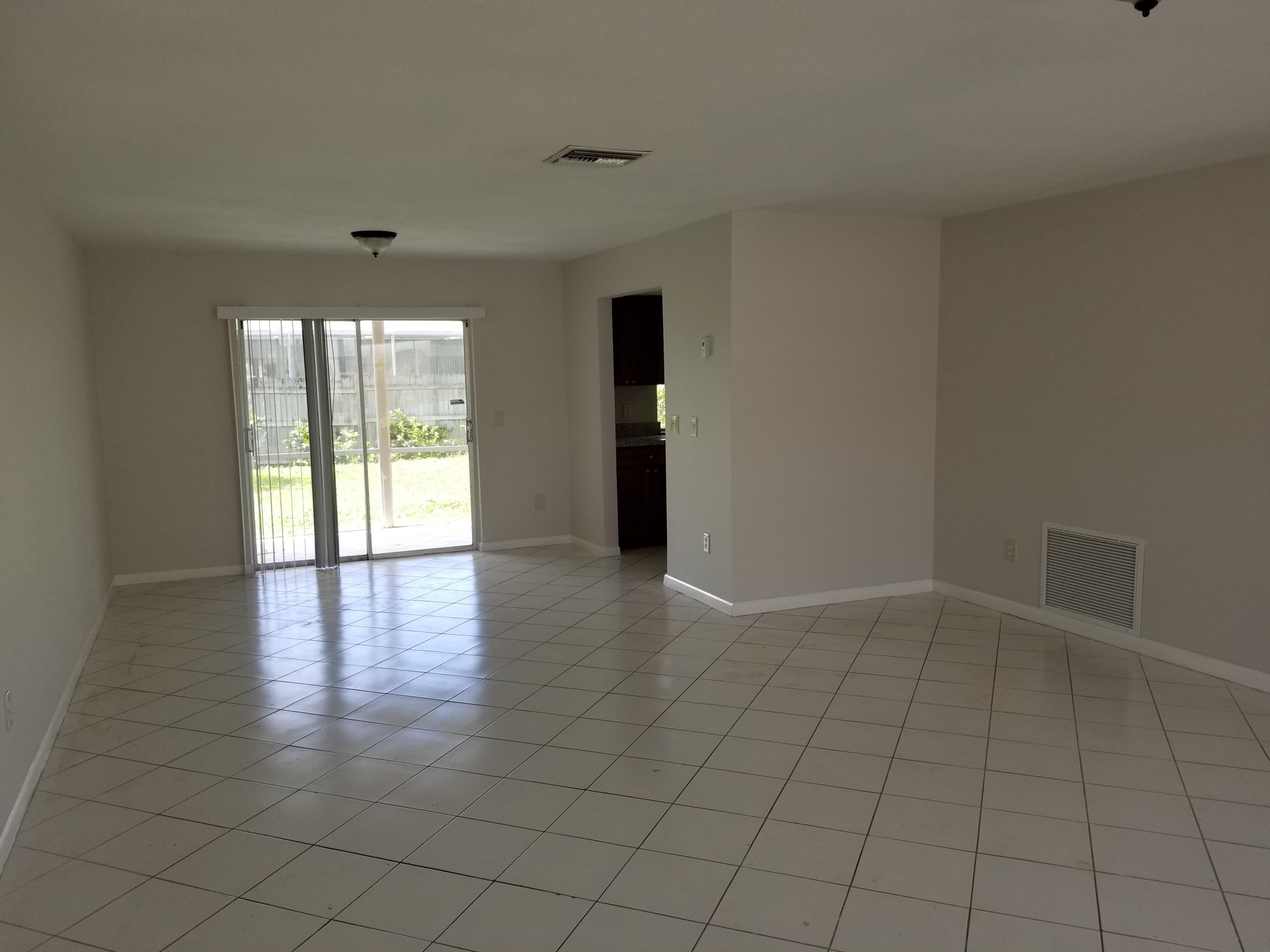 22741 Southwest 65th Avenue Boca Raton, FL 33428 - Photo 4 of 8 20171011_134114