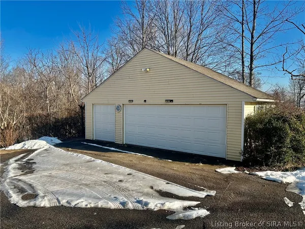 $534,900 | 2336 North Luther Road, Georgetown, IN 47122
