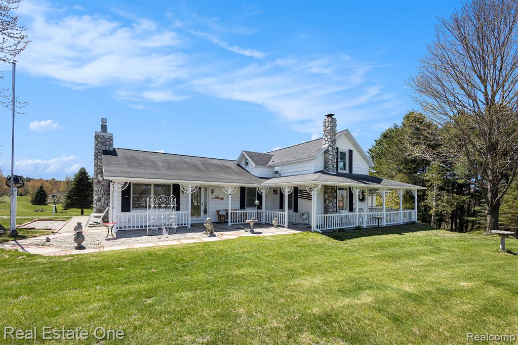 3121 Grace Road Frankfort, MI 49635 - Photo 3 of 95 Gallery Image 3