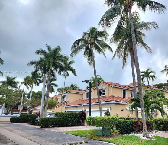 $5,850 | 21028 Northeast 34th Court, Unit 21028, Aventura, FL 33180