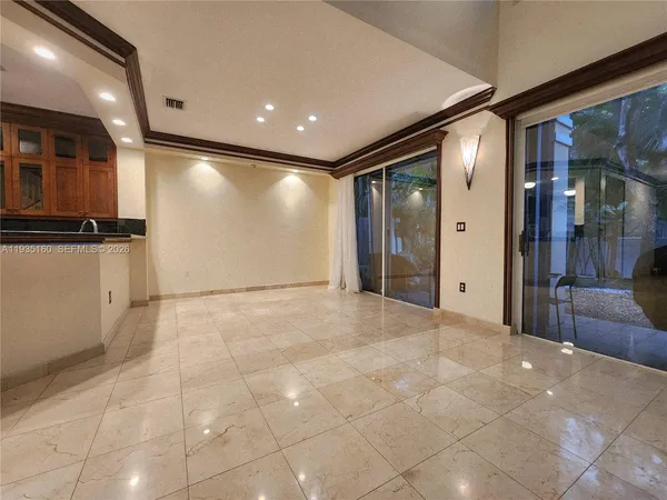 $5,000 | 21028 Northeast 34th Court, Unit 21028, Aventura, FL 33180