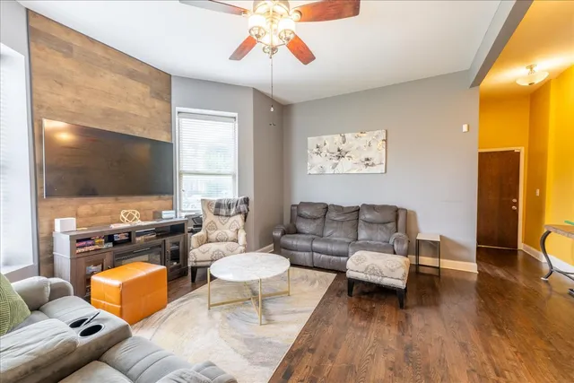 $515,000 | 1635 South Christiana Avenue, Chicago, IL 60623