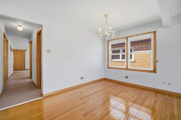 $2,300 | 8645 West Summerdale Avenue, Unit 3, Chicago, IL 60656