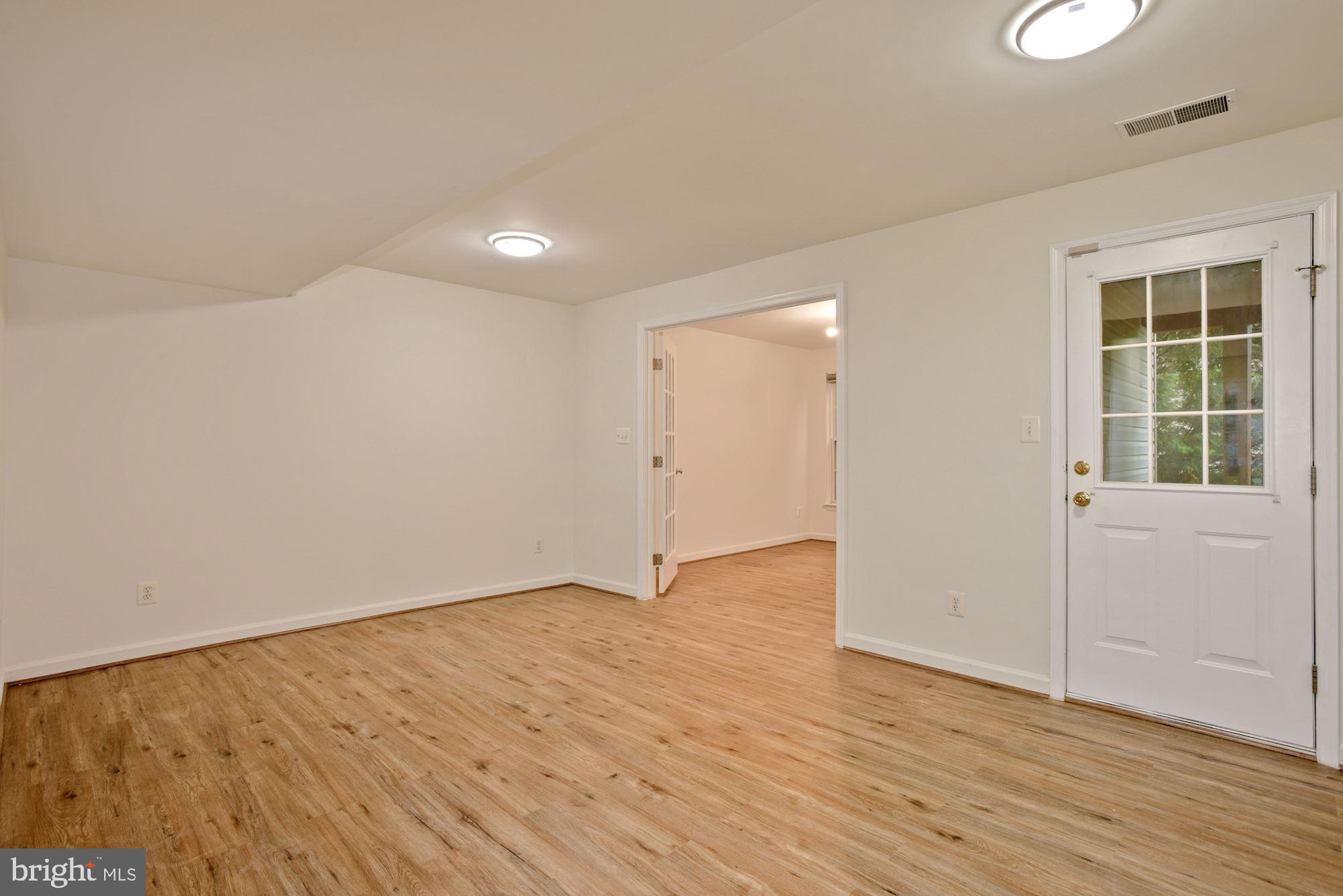 13617 Beckingham Drive Herndon, VA 20171 - Photo 14 of 32