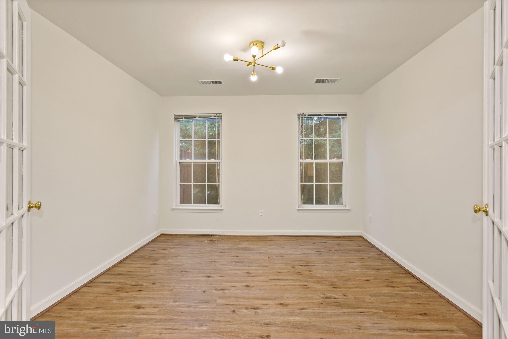 13617 Beckingham Drive Herndon, VA 20171 - Photo 15 of 32