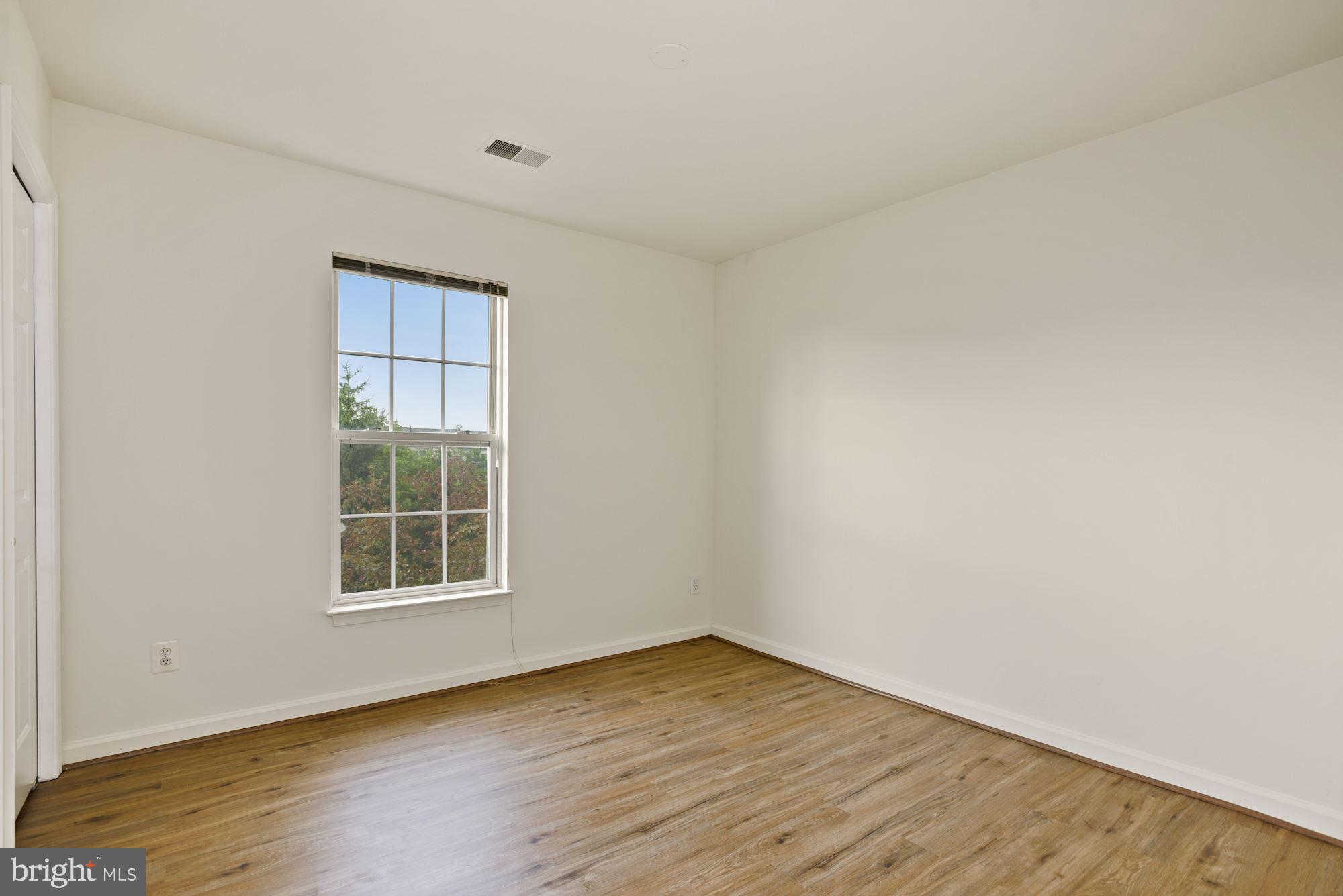 13617 Beckingham Drive Herndon, VA 20171 - Photo 22 of 32