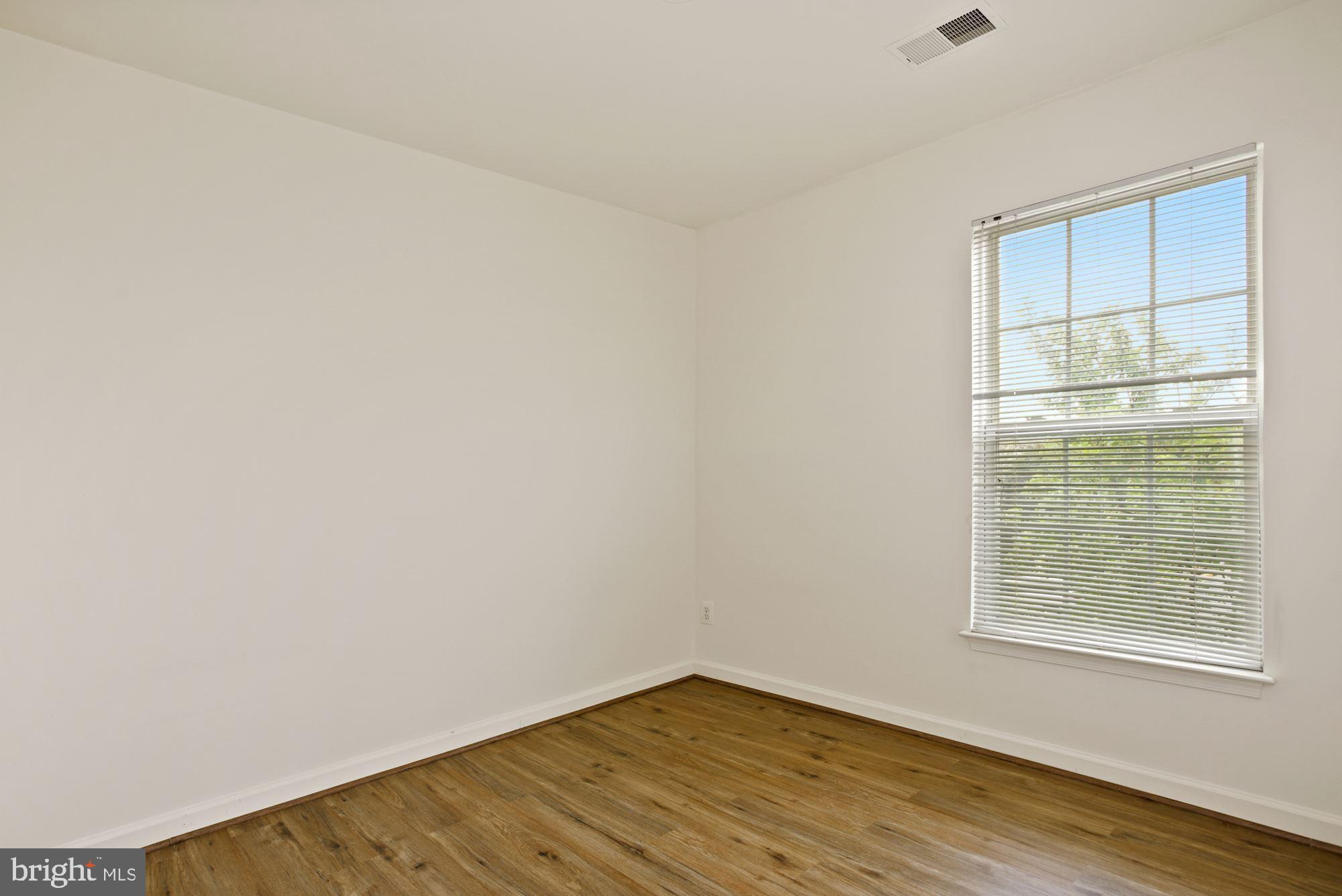 13617 Beckingham Drive Herndon, VA 20171 - Photo 23 of 32