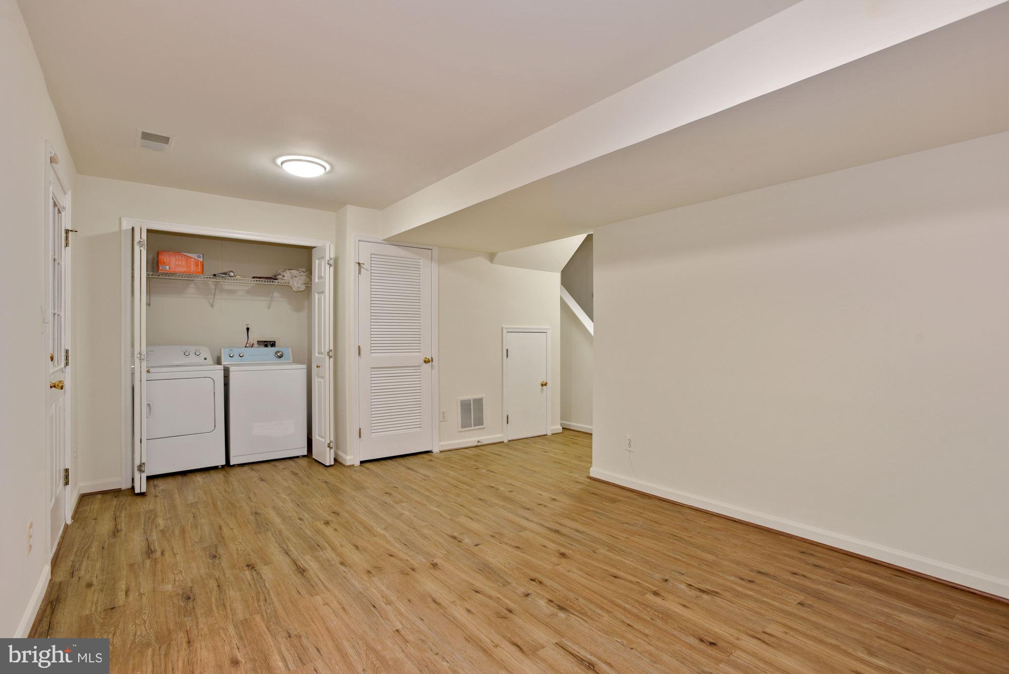 13617 Beckingham Drive Herndon, VA 20171 - Photo 26 of 32