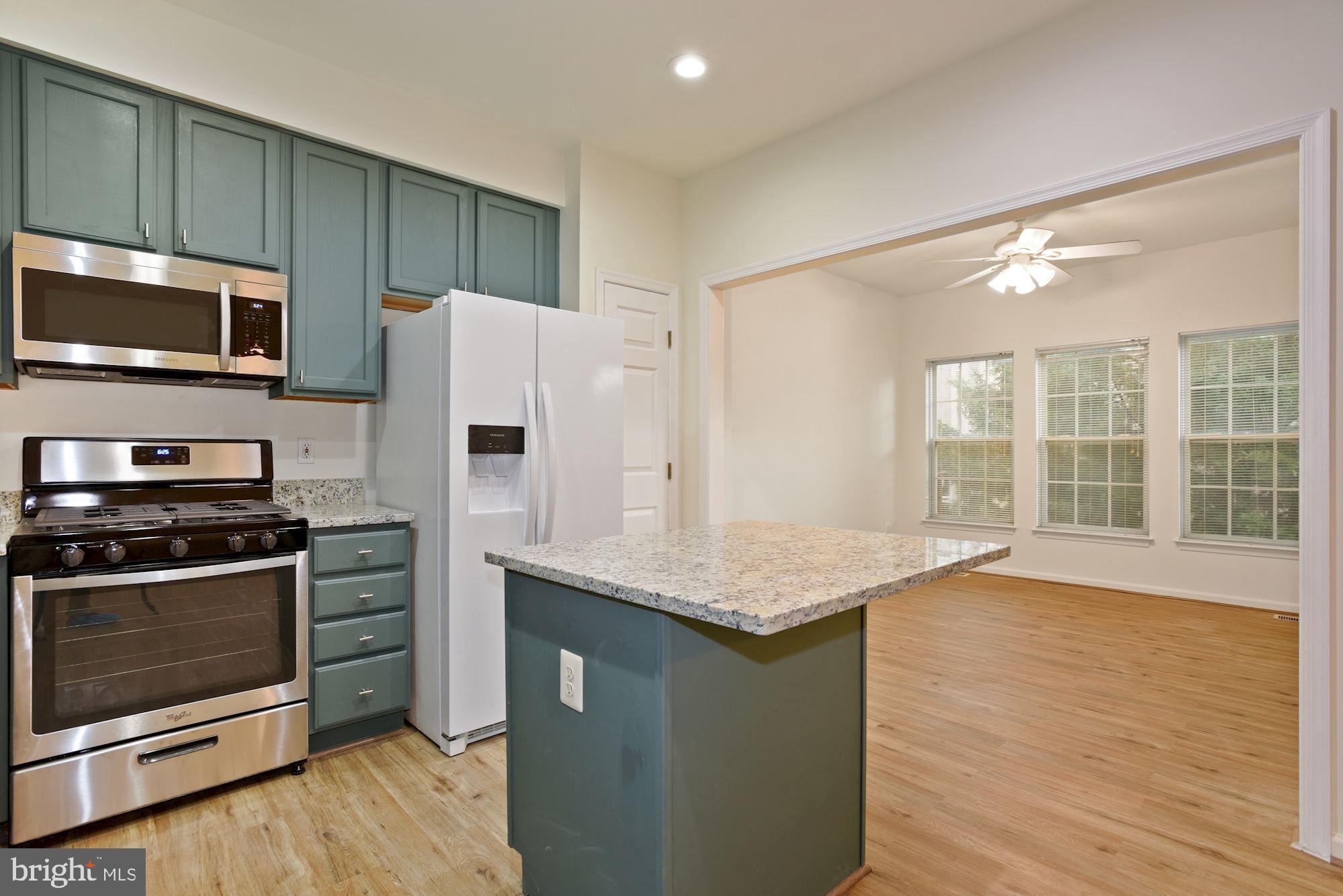 13617 Beckingham Drive Herndon, VA 20171 - Photo 3 of 32