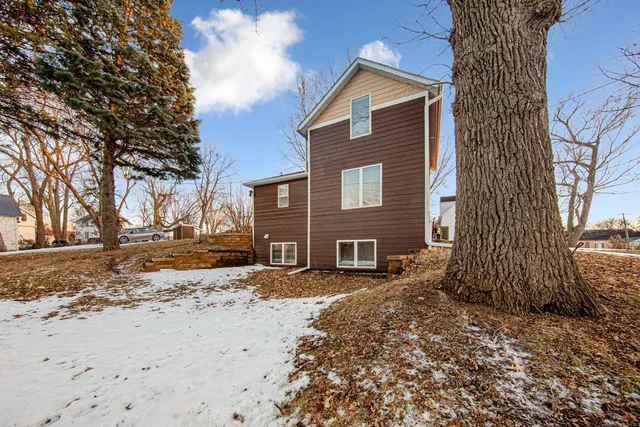 $220,000 | 325 West River Street, Waterville, MN 56096