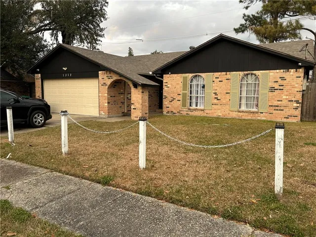 $1,750 | 1312 North Sugar Ridge Road, Laplace, LA 70068