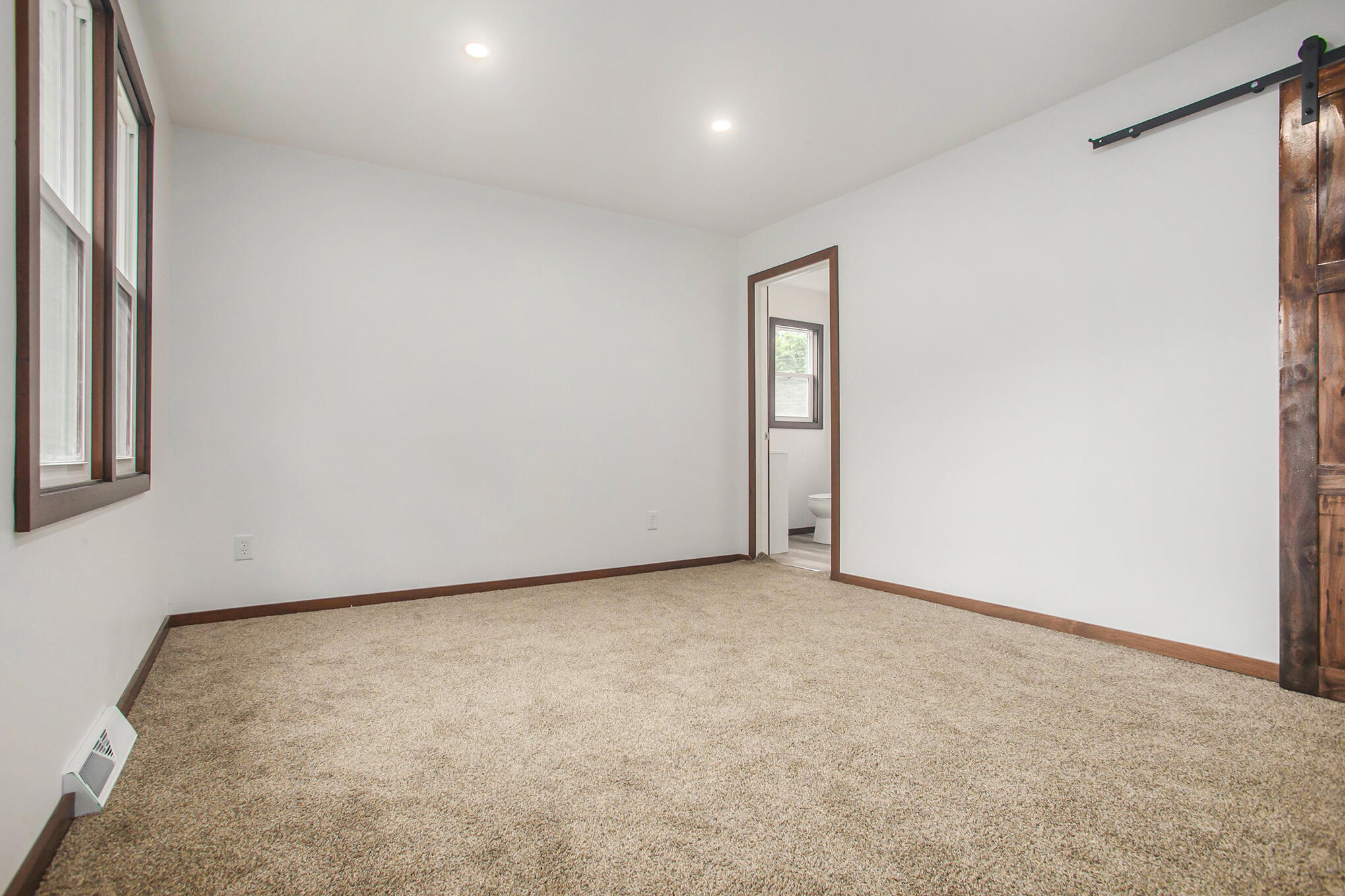 411 6th Avenue Three Rivers, MI 49093 - Photo 9 of 20 1DC_7990