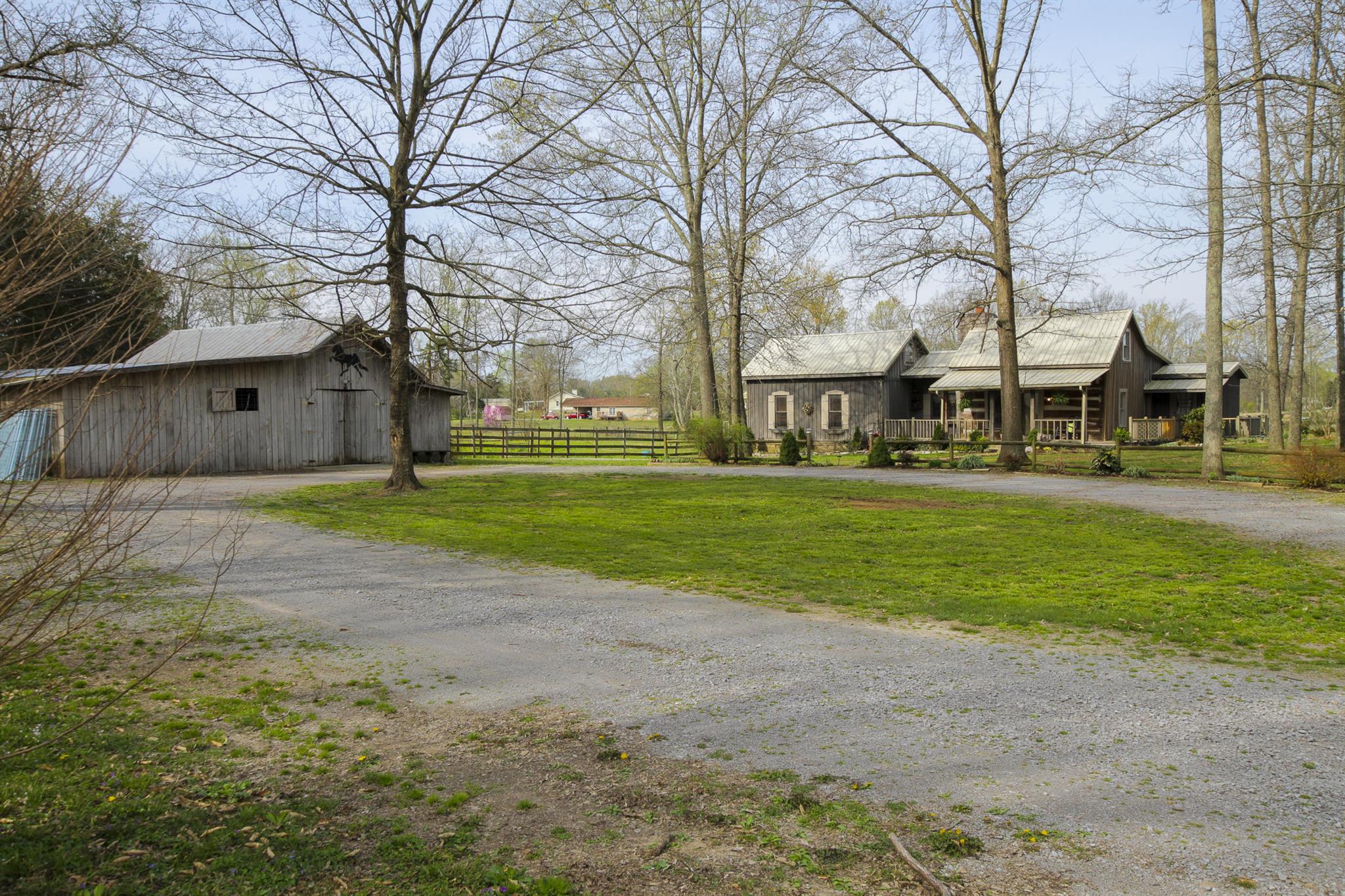 158 Hurricane Grove Road Shelbyville, TN 37160 - Photo 2 of 21