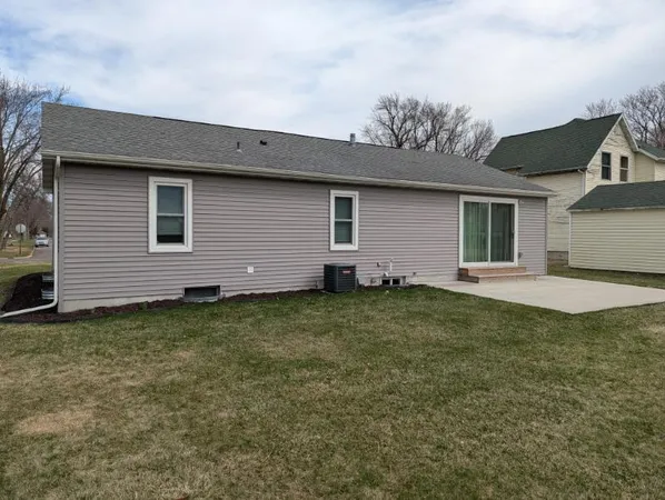 $168,000 | 400 9th Street Southwest, Wells, MN 56097