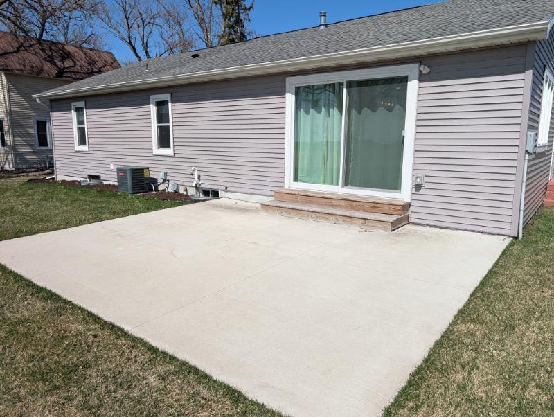 400 9th Street Southwest Wells, MN 56097 - Photo 3 of 40