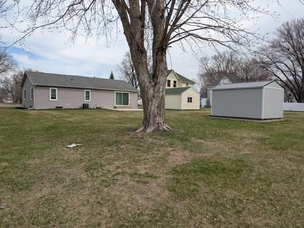 $168,000 | 400 9th Street Southwest, Wells, MN 56097