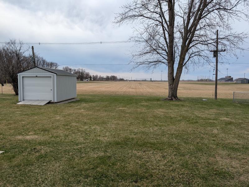 400 9th Street Southwest Wells, MN 56097 - Photo 6 of 40