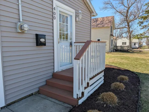 $168,000 | 400 9th Street Southwest, Wells, MN 56097