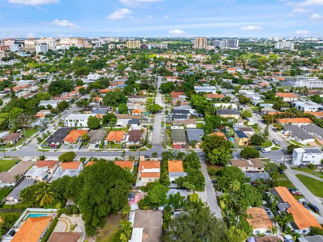 $749,000 | 2820 Southwest 33rd Court, Miami, FL 33133