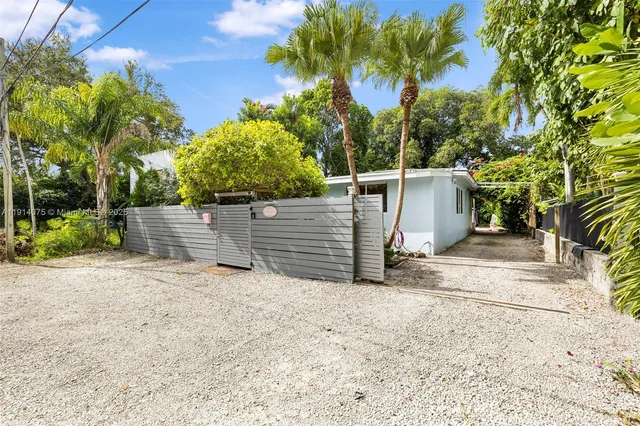 $749,000 | 2820 Southwest 33rd Court, Miami, FL 33133