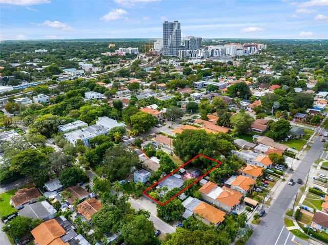 $749,000 | 2820 Southwest 33rd Court, Miami, FL 33133