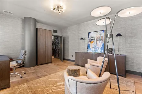 $1,038,000 | 1 South Eola Drive, Unit 2, Orlando, FL 32801