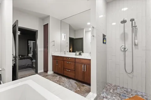 $1,038,000 | 1 South Eola Drive, Unit 2, Orlando, FL 32801