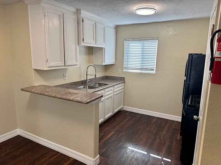 3906 Rotman Street, Unit 3 Houston, TX 77003 - Photo 4 of 15