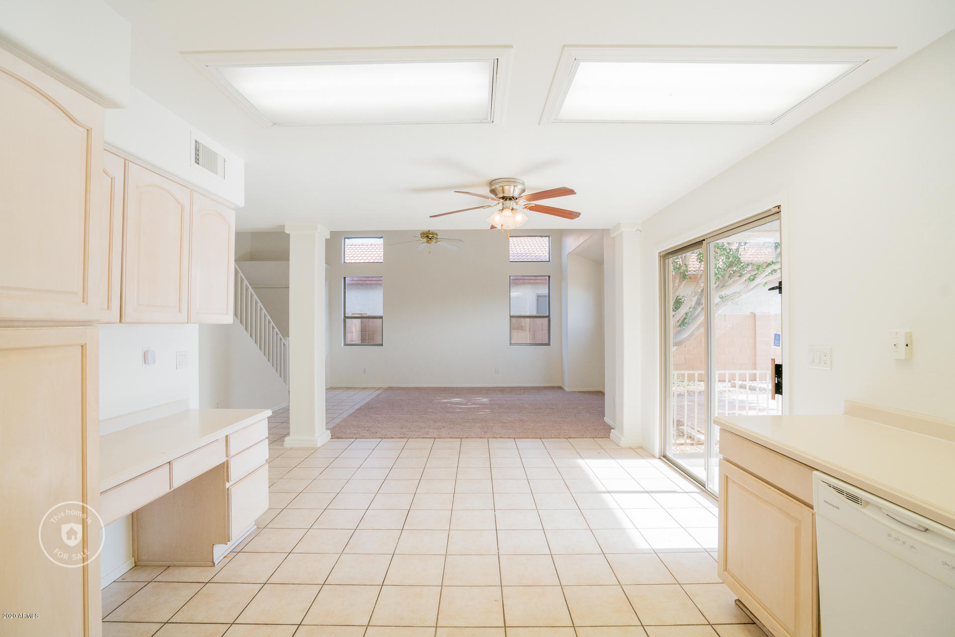 11245 West Almeria Road Avondale, AZ 85392 - Photo 4 of 23 photo_04
