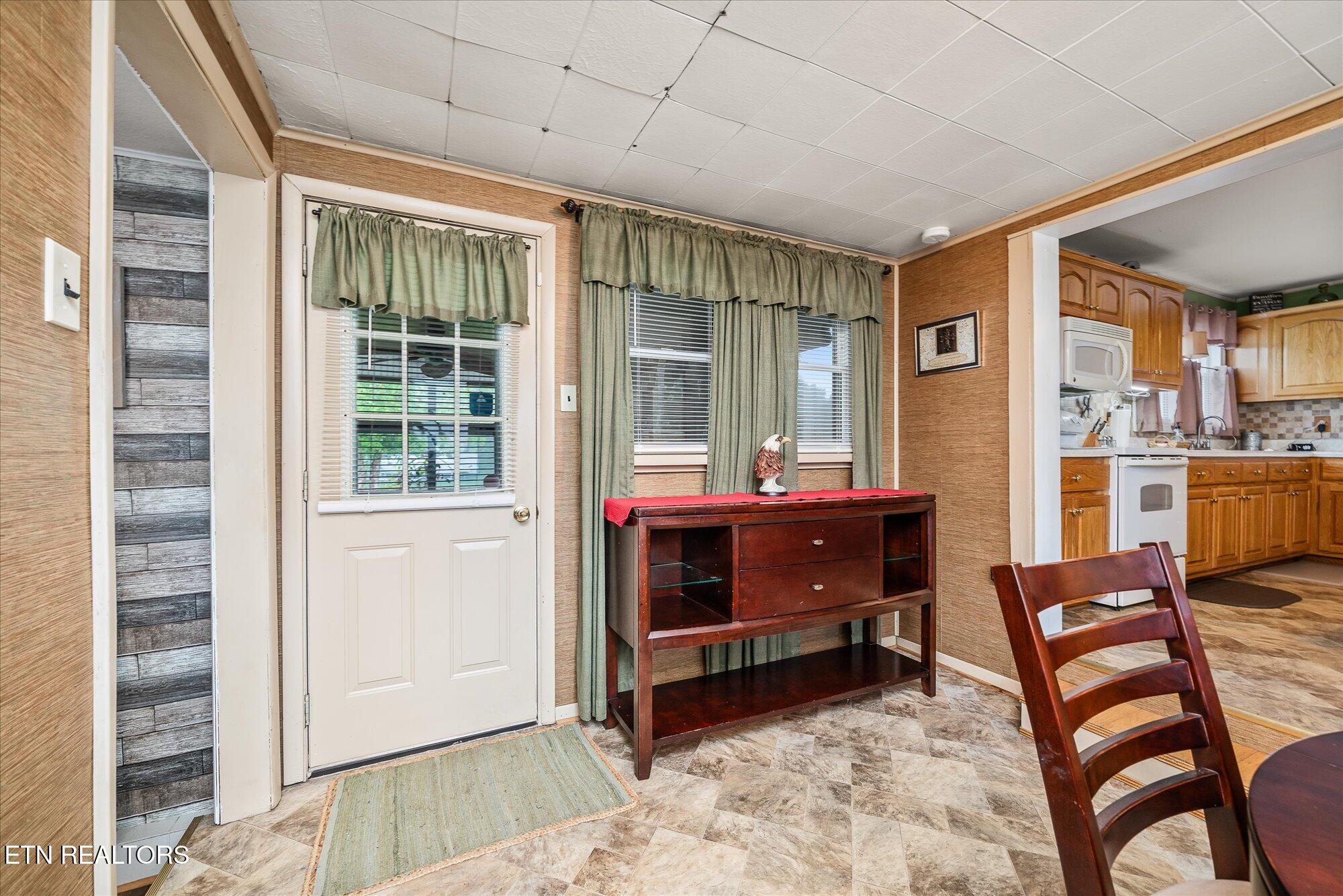 214 Omega Street Harriman, TN 37748 - Photo 24 of 39 24-214 Omega St_138_TNPC