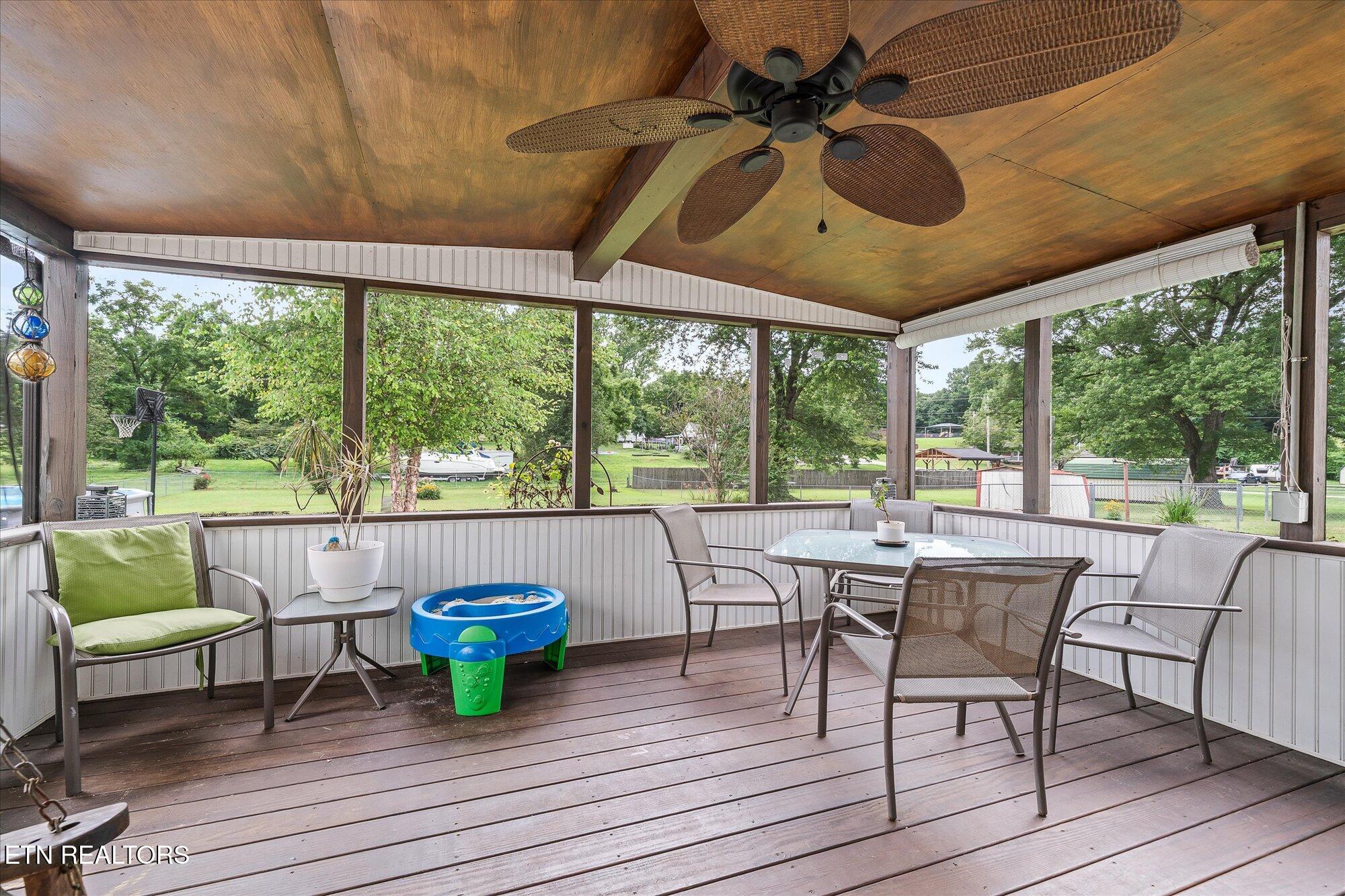 214 Omega Street Harriman, TN 37748 - Photo 29 of 39 29-214 Omega St_165_TNPC