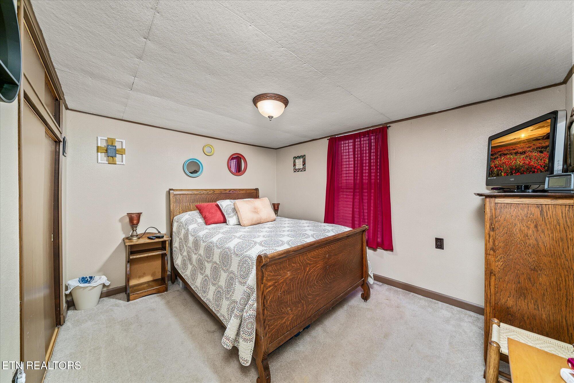 214 Omega Street Harriman, TN 37748 - Photo 38 of 39 38-214 Omega St_209_TNPC