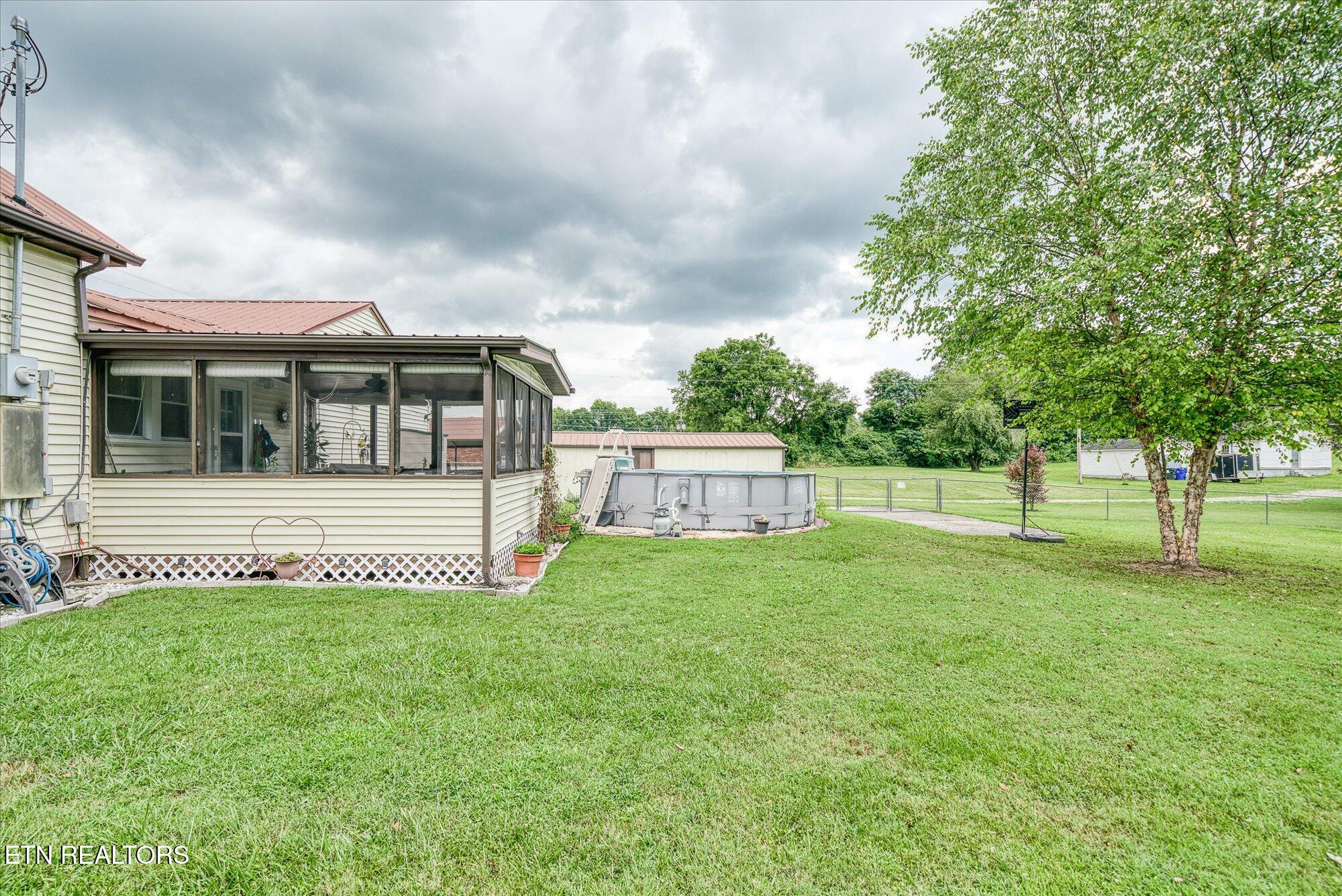 214 Omega Street Harriman, TN 37748 - Photo 10 of 39 10-214 Omega St_064_TNPC