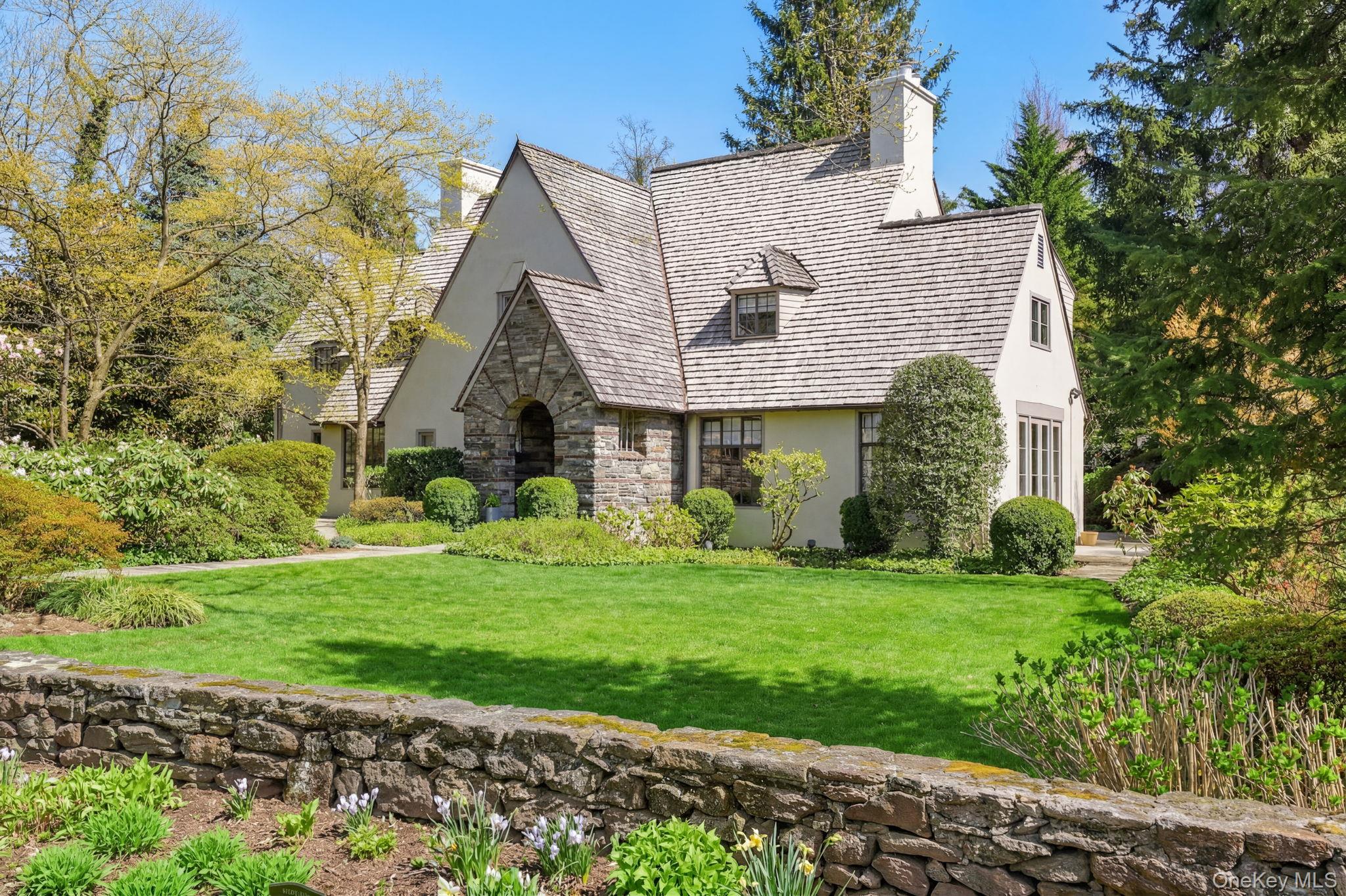 4 High Road Bronxville, NY 10708 - Photo 2 of 32 a view of a house with a yard