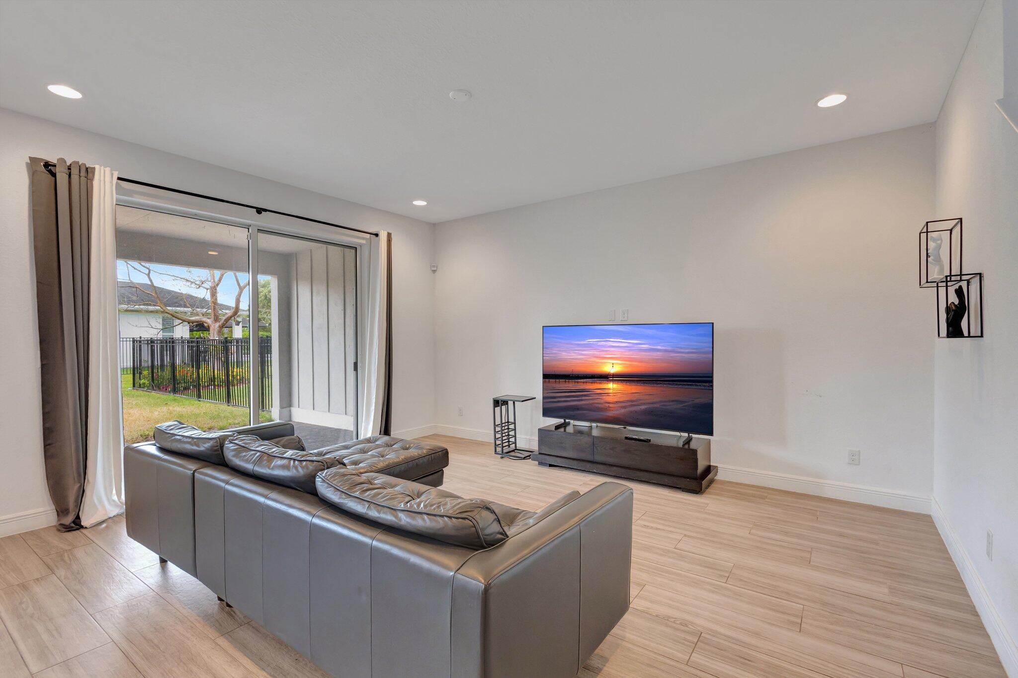 19654 Split Rail Run Loxahatchee, FL 33470 - Photo 9 of 45 30-web-or-mls-Split_26