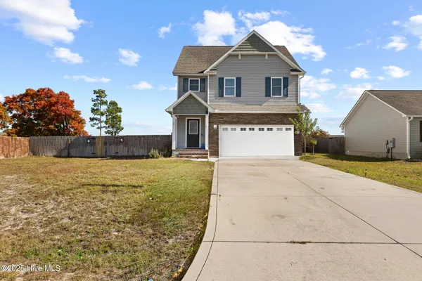 $299,000 | 135 Rosemary Avenue, Hubert, NC 28539