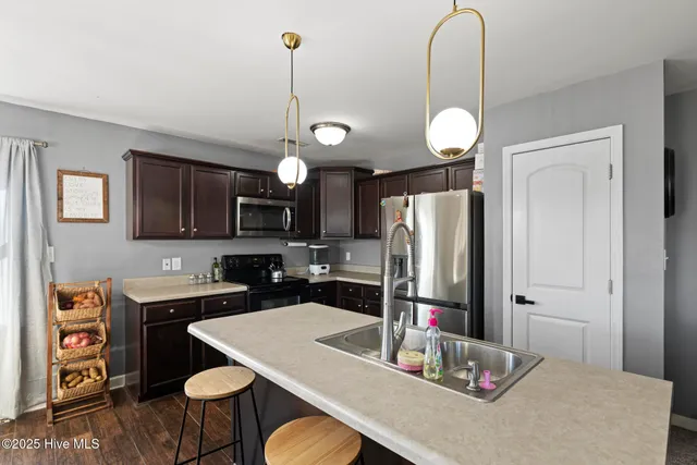 $303,000 | 135 Rosemary Avenue, Hubert, NC 28539