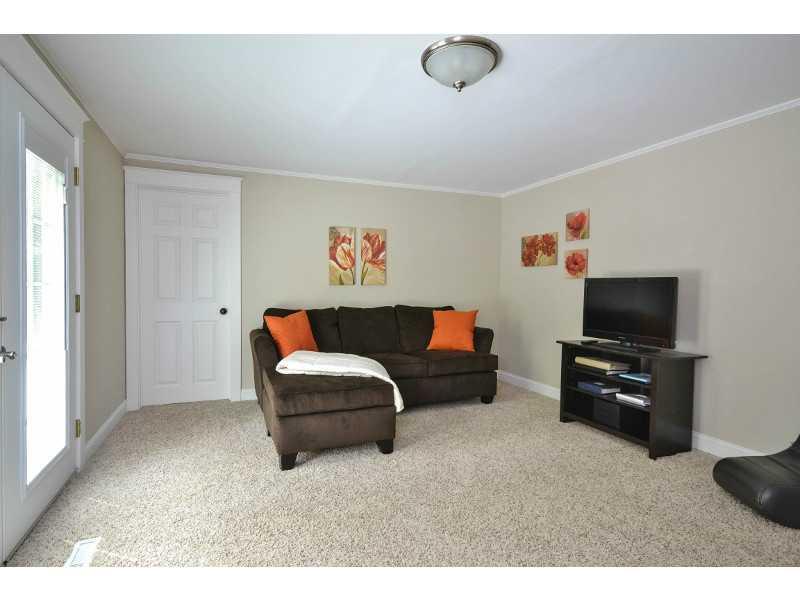 24 Presumpscot Road Windham, ME 04062 - Photo 20 of 34 Den/Family/Great Room.
