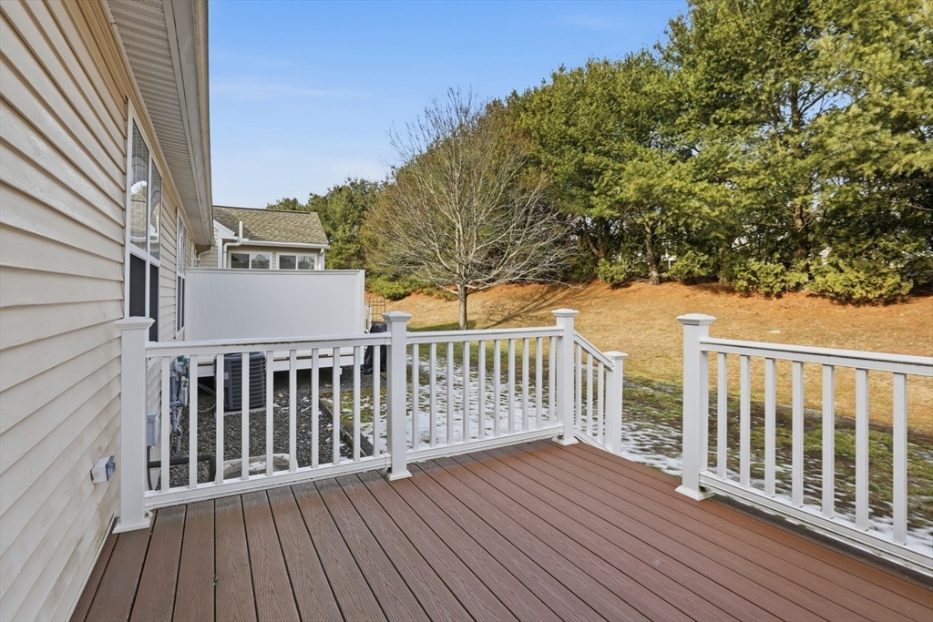 34 Pleasant Street, Unit 34 Windham, NH 03087 - Photo 23 of 30