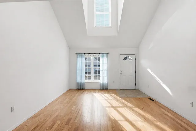 $399,900 | 34 Pleasant Street, Unit 34, Windham, NH 03087