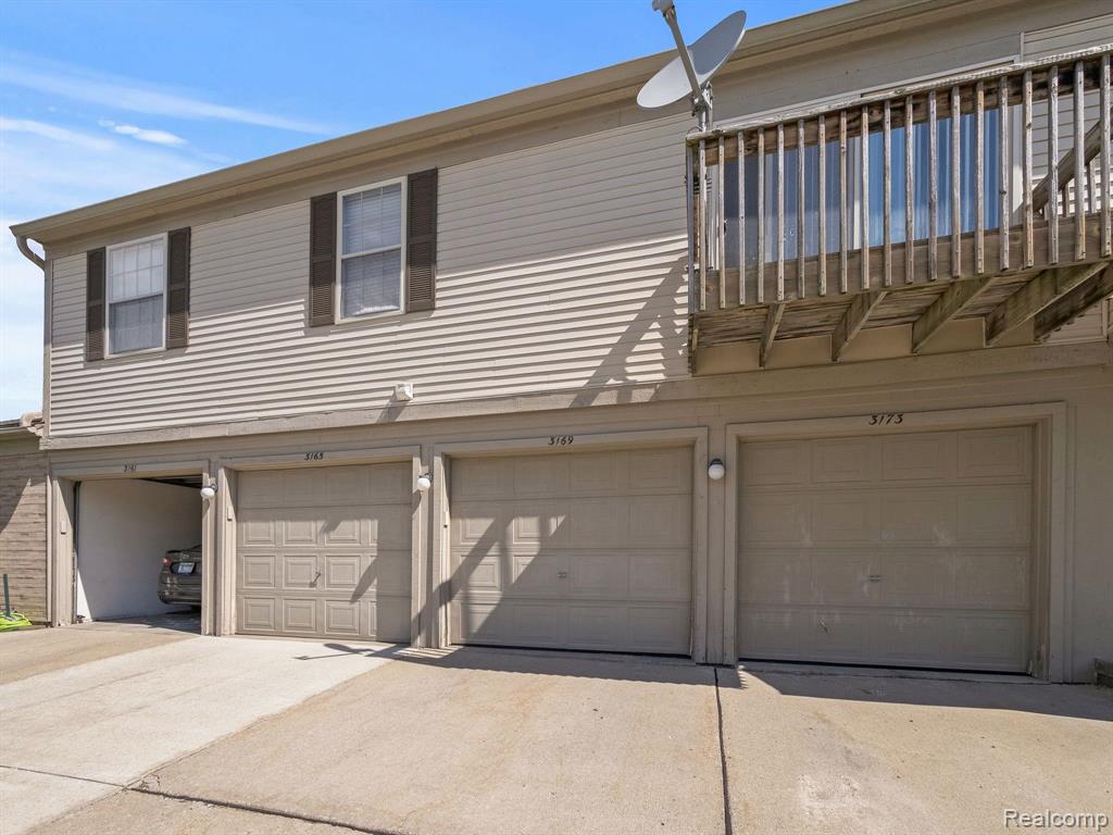 3169 High Pointe Ridge Road Lake Orion, MI 48359 - Photo 28 of 31