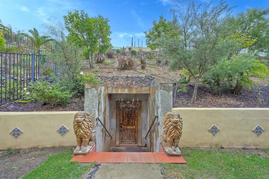 17284 Reflections Circle San Diego, CA 92127 - Photo 43 of 53 a view of a backyard with plants and outdoor seating