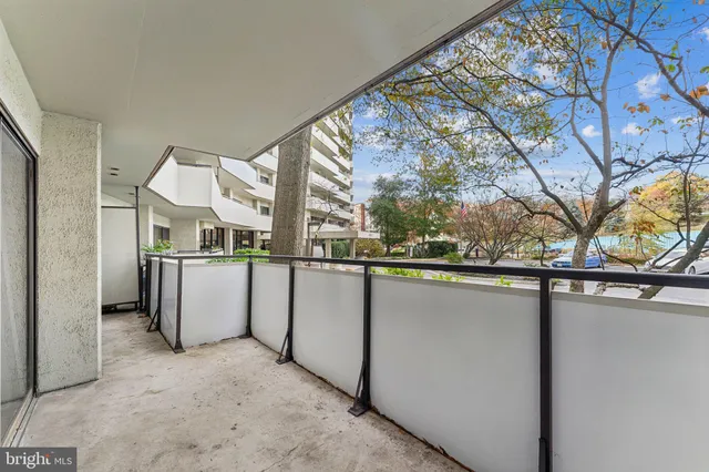 $2,200 | 5300 Columbia Pike, Unit 103, Arlington, VA 22204