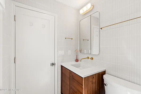 $60,000 | 1 Wilson Avenue, Oakhurst, NJ 07755