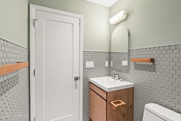 $60,000 | 1 Wilson Avenue, Oakhurst, NJ 07755