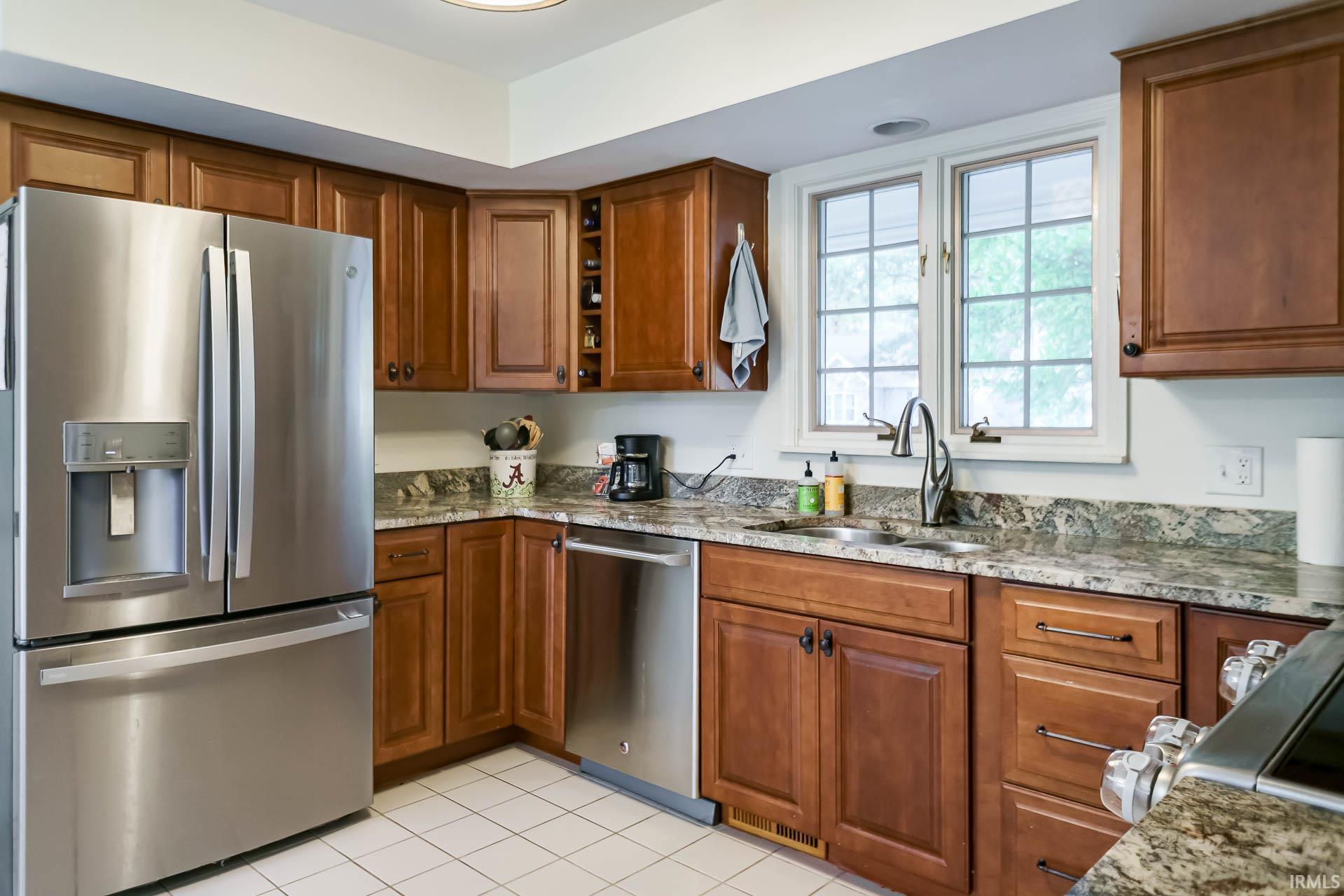 16554 Brandon Lane Granger, IN 46530 - Photo 12 of 25